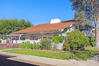 824 Via Alhambra Unit B, Laguna Woods, CA 92637