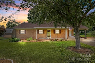 222 McMillian Heights Rd, Iron Station, NC 28080
