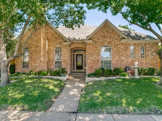 2436 Bedford Cir, Bedford, TX 76021