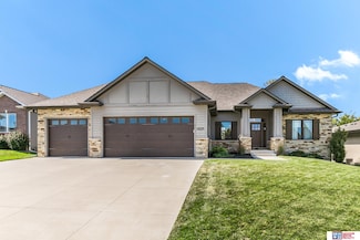 6529 Boulder Ridge Rd, Lincoln, NE 68526