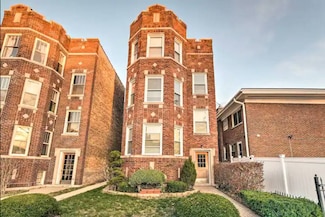 5413 N Artesian Ave, Chicago, IL 60625