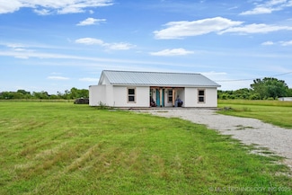 2200 N 166 Rd, Mounds, OK 74047