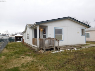 212 E Washington St, Athena, OR 97813