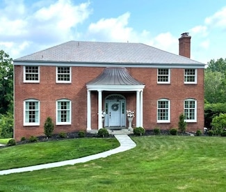 148 Warwick Dr, Pittsburgh, PA 15241