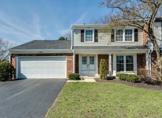 1525 Mirror Lake Dr, Naperville, IL 60563