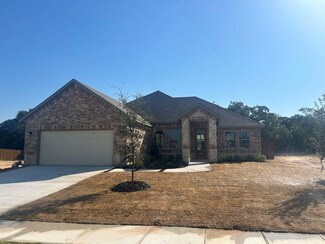 224 Rosemary Dr, Azle, TX 76020