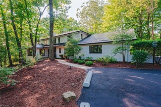 85 Hunting Trail, Chagrin Falls, OH 44022