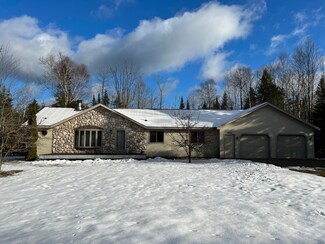 15510 Arbutus Dr, Cheboygan, MI 49721