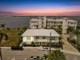 53 SE Seminole St Unit A, Stuart, FL 34994