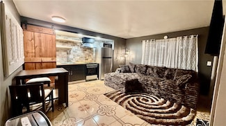 7904 Laurel Canyon Blvd Unit 12, North Hollywood, CA 91605