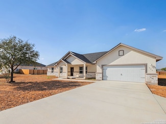 109 W Tree Farm Dr, Lytle, TX 78052