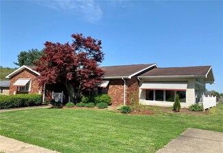 808 Braun Ave, Belpre, OH 45714
