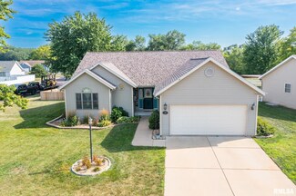 1602 Vista Grande Dr, Pekin, IL 61554