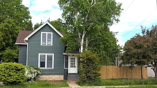 2316 Oregon St, Oshkosh, WI 54902