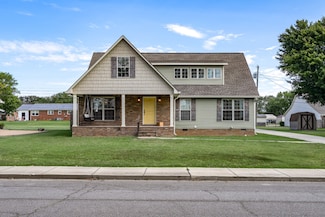 602 7th St, Lawrenceburg, TN 38464