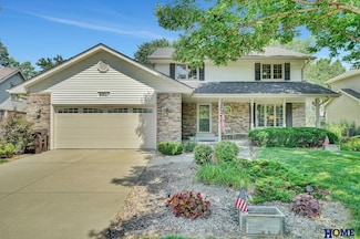 6910 Crooked Creek Ct, Lincoln, NE 68516