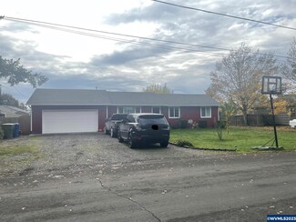 4376 Glenwood Dr SE, Salem, OR 97317