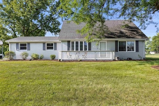 4830 Crown Point Cir, Roscoe, IL 61073