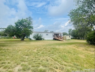 102 4th St, Natalia, TX 78059