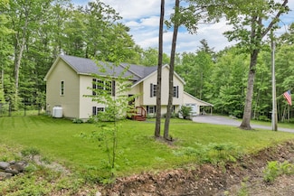 95 Wilson Rd, Sanbornville, NH 03872