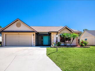 5607 34 Ct E, Bradenton, FL 34203