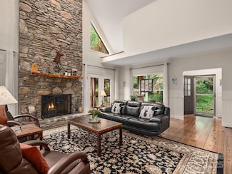 420 Chimney Rock Dr, Weaverville, NC 28787