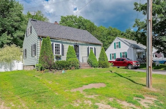 16 Parent St, South Berwick, ME 03908