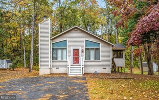 35 Offshore Ln, Berlin, MD 21811