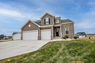 4136 Eton Cir, Windsor, WI 53598