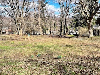 2302 Longcrest Ave, Bethel Park, PA 15102