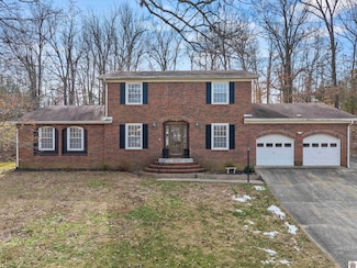 110 Robinwood Dr, Greenville, KY 42345