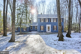 14 Woodbine Dr, Hershey, PA 17033