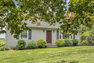 44 Ox Bow Ln, Gilford, NH 03249