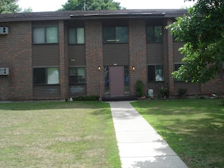 761 S 9th St Unit 1, Bird Island, MN 55310