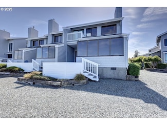 821 5th Ave, Hammond, OR 97121