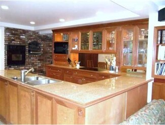 12 Boyce Farm Rd, Lincoln, MA 01773
