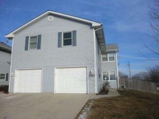 380 Mack Dr, Hinckley, IL 60520