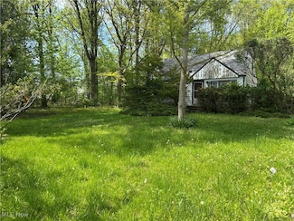 27272 Sprague Rd, Olmsted Falls, OH 44138