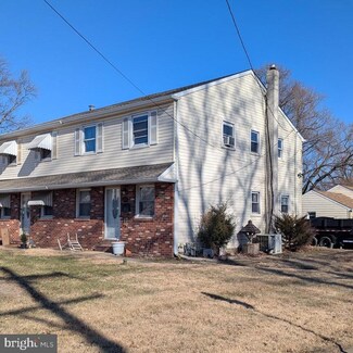 1244 S Pennsylvania Ave, Morrisville, PA 19067