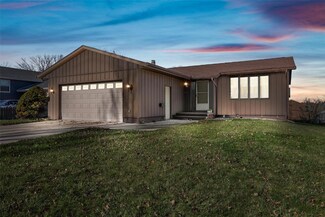 410 Crimson Dr NE, Cedar Rapids, IA 52402