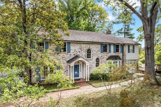 19 Oakleigh Ln, Saint Louis, MO 63124