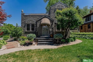 523 N 52nd St, Omaha, NE 68132