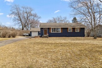 7940 Penn Ave N, Brooklyn Park, MN 55444