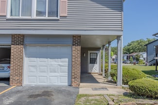 21 Elm Ct Unit 3, Bolingbrook, IL 60440
