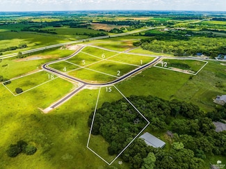 14200 Prairie Trail, Wamego, KS 66547