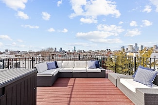 198 W 6th St Unit 3, Boston, MA 02127