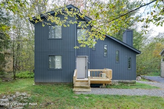 9670 Stony Hollow Dr, Tobyhanna, PA 18466