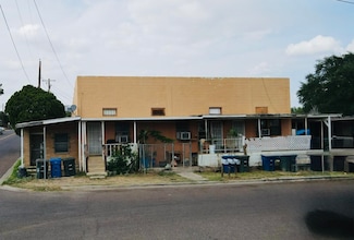 402 Lane St, Laredo, TX 78043