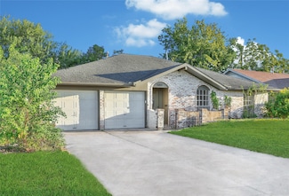 5411 Fairgreen Ln, Houston, TX 77048