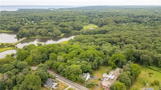 242 Phillips St, North Kingstown, RI 02852